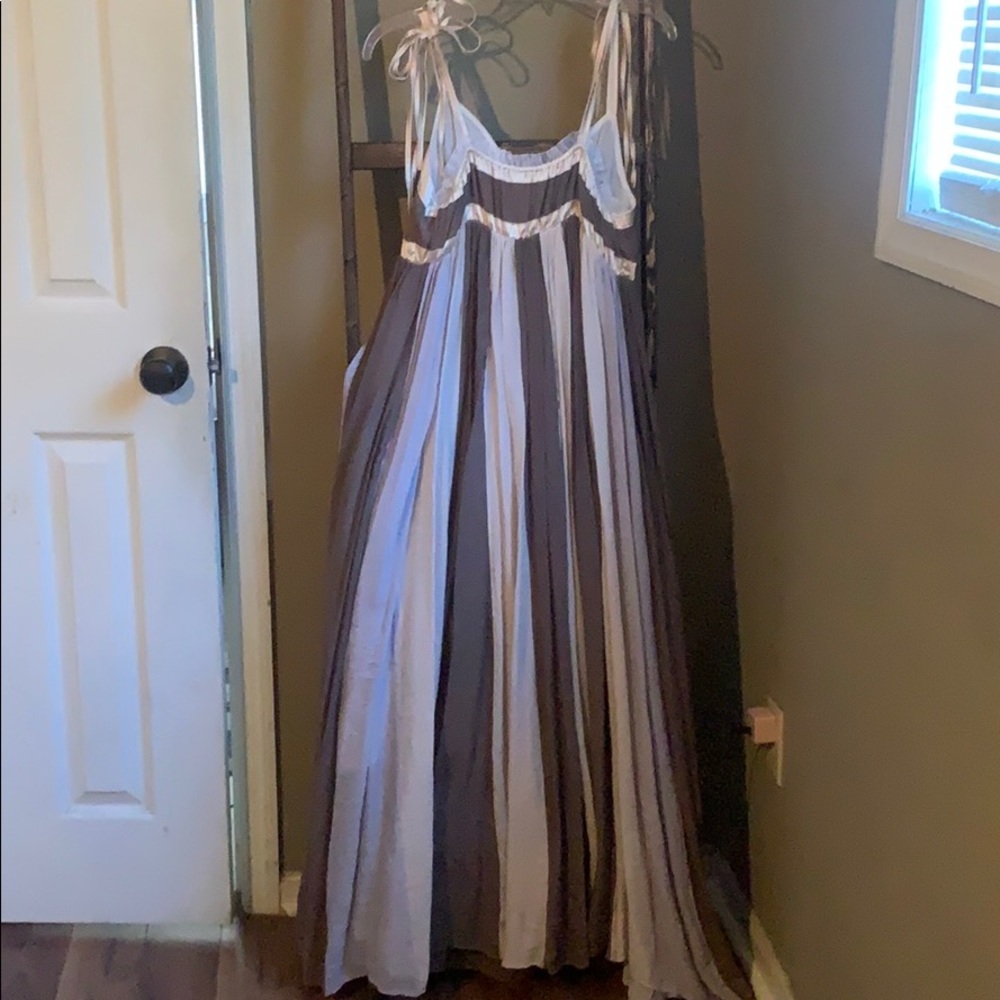 Sundress - Picture 2 of 2